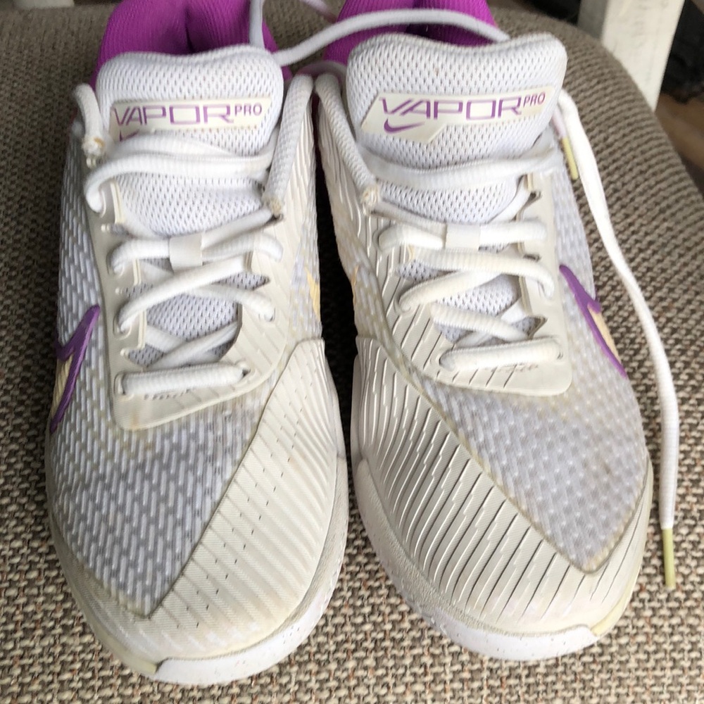 Nike Vapor Pro Tennis Court Shoes